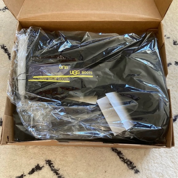 UGG Australia Black Sheepskin Boots - Picture 2 of 6